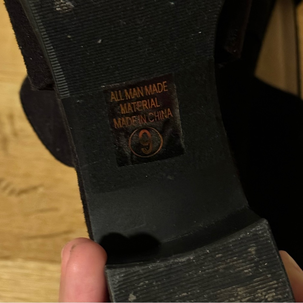 Black bootie - Picture 6 of 10